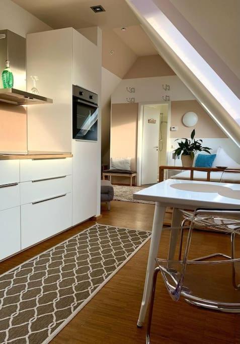 Appartement Loft Klein & Suss Im Zentrum Von